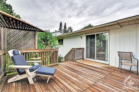 For Lease - 2036 KINGS GROVE Crescent, Beacon Hill North - South and Area, Ontario - Photo 2