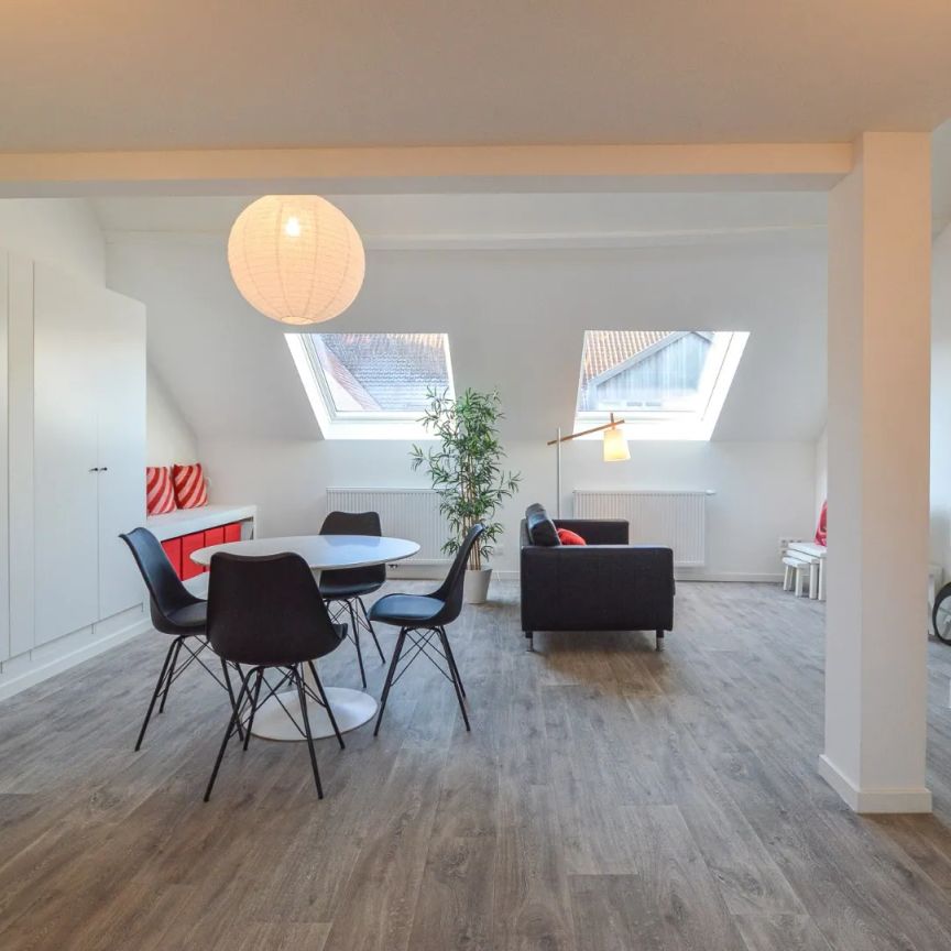 Gemeubelde loft te huur op toplocatie in Oostende - Photo 1