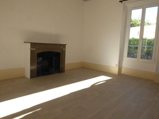 Location Appartement 2 pièces 43m² AUBENAS 07200 - Photo 1