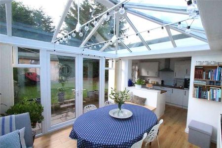 Sherwood Crescent, Benfleet, Essex, SS7 - Photo 3