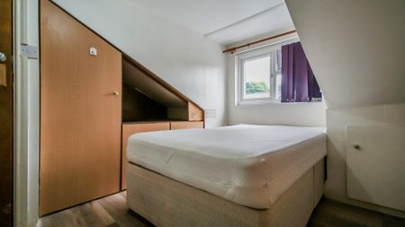 5 bedroom terraced house to rent - Photo 3