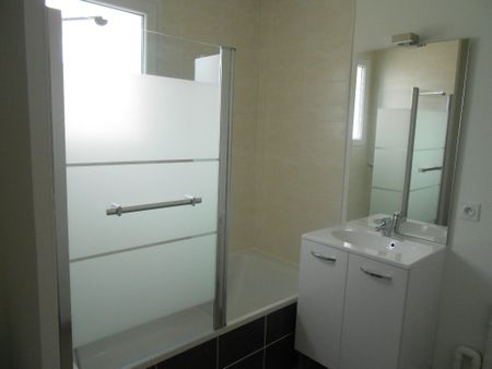 Location Appartement 2 pièces 45m² BEZIERS 34500 - Photo 5