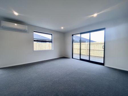 38 Blakes Road, Belfast - Photo 4