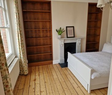3 Bed Terraced House, Thorpebank Road, W12 - Photo 5