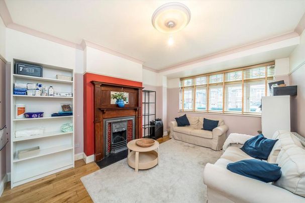 4 bedroom house to rent - Photo 1