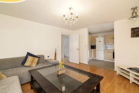 2 Bed Flat, Ronnie Lane, E12 - Photo 4