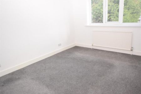 3 bedroom end of terrace house to rent - Photo 3