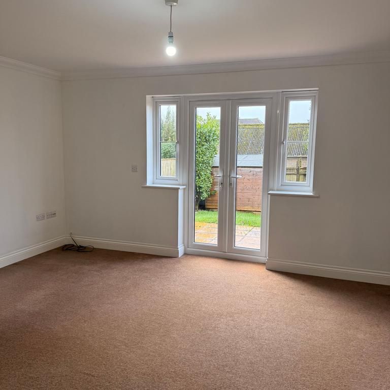 3 bedroom terraced house to rent - Photo 1