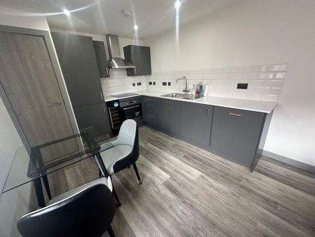 Charles House, Winckley Square - Photo 3