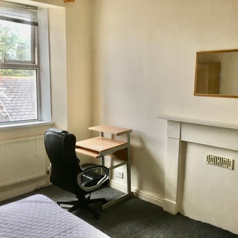 Clifton Place, Plymouth - Photo 1