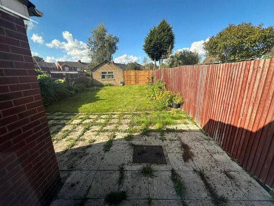 3 bedroom semi-detached house to rent - Photo 1