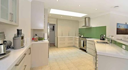 Spacious Family Home with Pool - Ticks All the Box - Photo 5