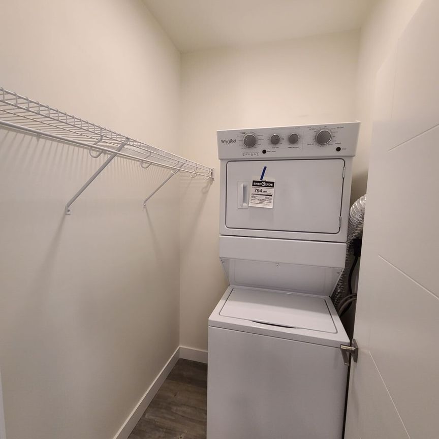 Sophisticated Urban Condo Living at its Best! - Photo 1