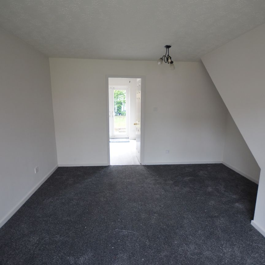 2 Bed Semi-Detached House, Ascot Gardens, LS10 - Photo 1