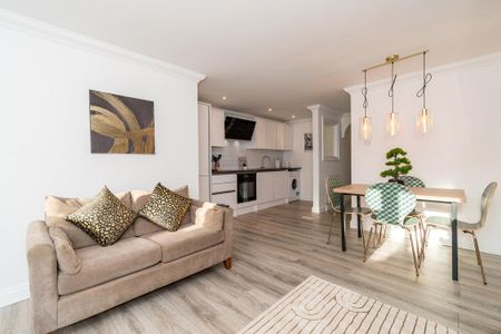 2 bedroom flat to rent - Photo 2