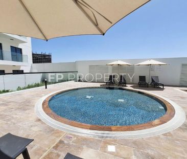 Close to Metro | Fully Furnished I Ready to Move - Photo 4