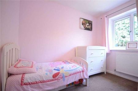 Laburnum Road, Winnersh, RG41 - Photo 3