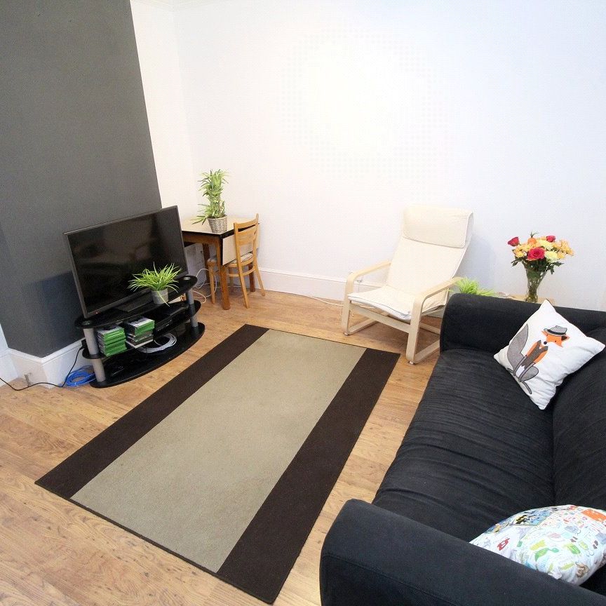 4 bedroom house to rent Jessie Road, Southsea, PO4 - Photo 1