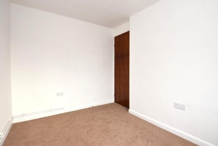 2 bedroom semi-detached house to rent - Photo 5