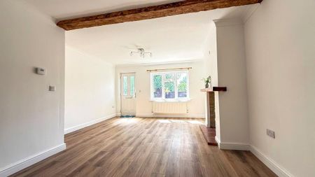 3 bedroom terraced house to rent - Photo 2