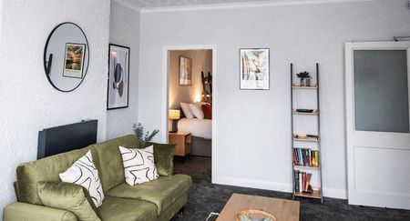 Saint Andrew's Road South - Photo 2