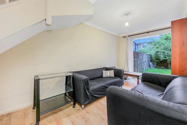 4 bedroom terraced house to rent - Photo 1