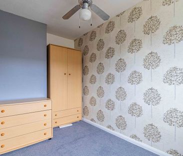 3 bed End Terrace for rent - Photo 3
