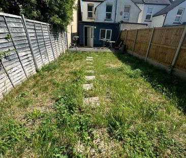 4 bedroom terraced house to rent - Photo 4