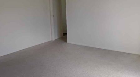 Home in Te Atatu South - Photo 2