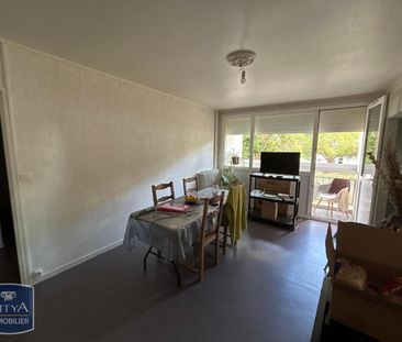 Location Appartement 4 pièces 75m² CASTELSARRASIN 82100 - Photo 6