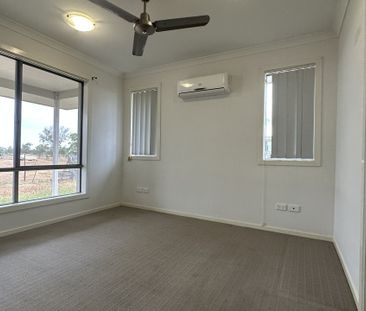 Family Home! - Photo 2