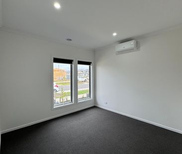 355B Centre Road, Berwick VIC 3806 - House For Rent | Domain - Photo 6