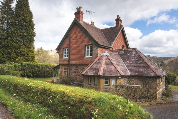 Dulverton, Somerset, TA22 - Photo 1