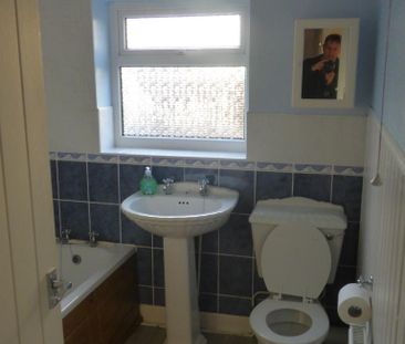 1 bedroom ground floor flat to rent - Photo 3