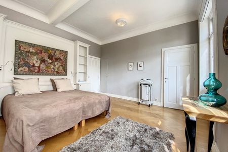 Luxueux appartement 2 chbr meublé proche du Cinquantenaire. - Photo 2