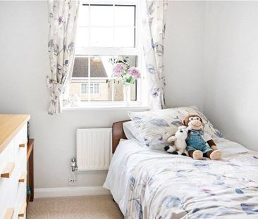 3 bedroom semi-detached house to rent - Photo 3
