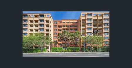 Stunning Three Bedroom Apartment In The Heart Of Hurstville! - Photo 5