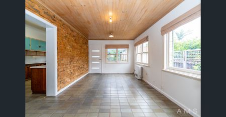 The Ideal Family Home !! - Photo 3