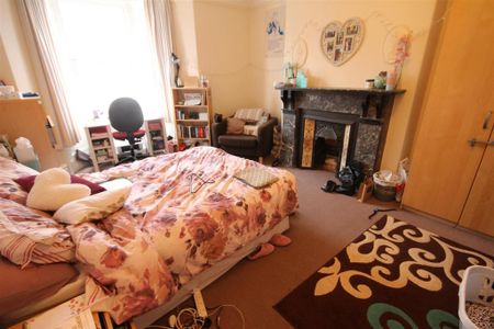 3 bedroom maisonette to rent - Photo 4