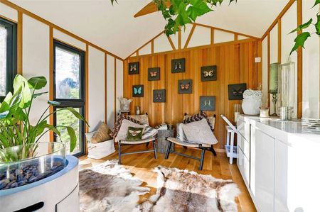 Nestled within glorious gardens and grounds, The Bellhouse is a townhouse wing of Hitcham House a remarkable Grade II listed Gothic Revival country home - Photo 4