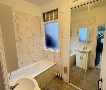 1 Bed Maisonette, Welldon Crescent, HA1 - Photo 3