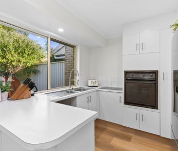 Stylish Townhouse at 3/16-22 Hollywood Place, Oxenford – Low Mainte... - Photo 4