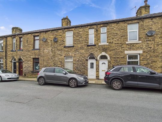 3 bedroom terraced house to rent - Photo 1