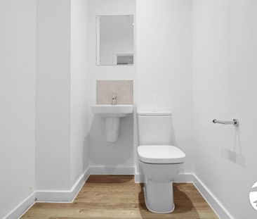 3 bedroom semi-detached house to rent - Photo 5