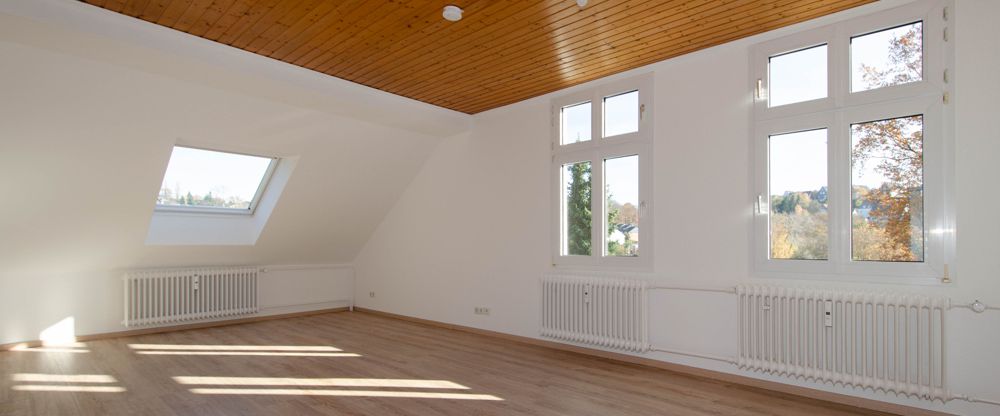 Elegante Dachgeschosswohnung im sanierten Altbau – ruhig und zentral in Wuppertal-Uellendahl-Ost - Foto 1