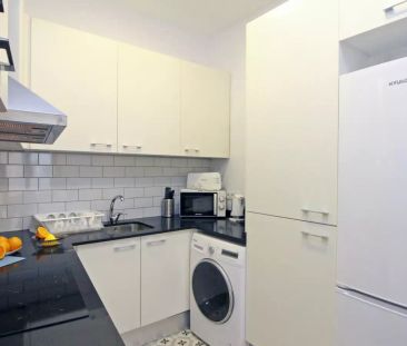 Room in a shared 6-bedroom apartment for rent in El Gotic - Photo 5