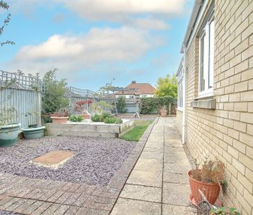 3 bedroom detached bungalow to rent - Photo 6