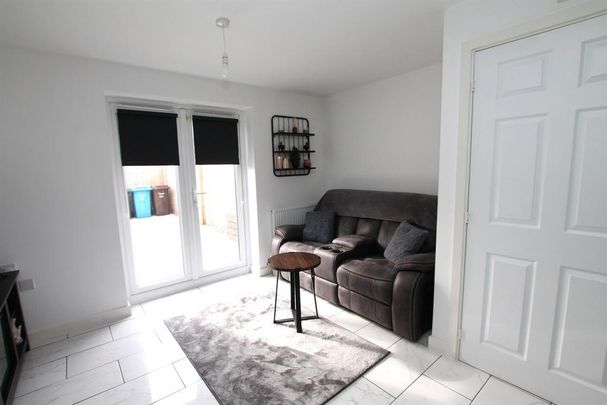 2 bedroom detached house to rent - Photo 1