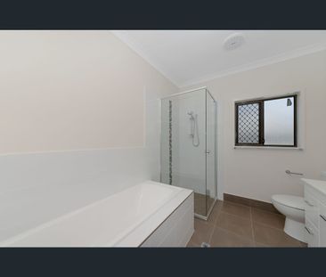 2/81 Banfield Drive, Mount Louisa, Qld 4814 - Photo 5