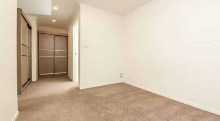 A North Facing Apartment in Newmarket - Photo 2